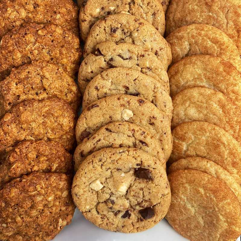 cookies are to Christmas as pies are to Thanksgiving
.
.
.
#homemadecookies #oatmealcookies #chocolatechunkcookies #snickerdoodles #christmascookies
