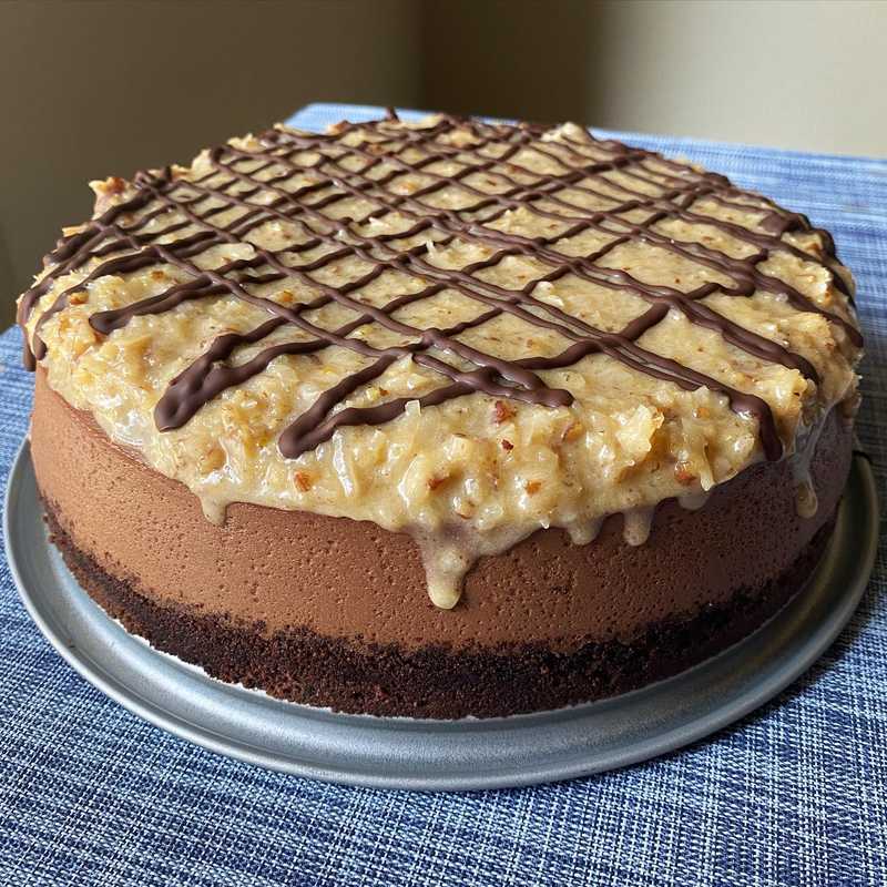 cheesecake, but extra
.
.
.
.
.
#germanchocolate #cheesecakelovers #homemadecheesecake #chocolatelovers #decadentdesserts