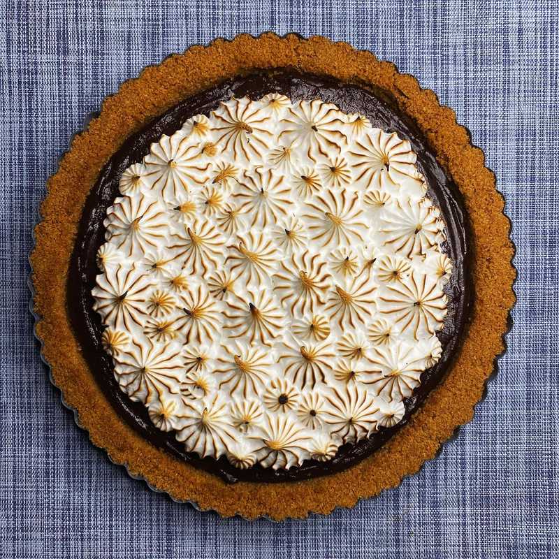 would you like s’more tart?
.
.
.
.
#baking #dessert #homemade #smores #chocolatedessert #tart #dessertsofinstagram