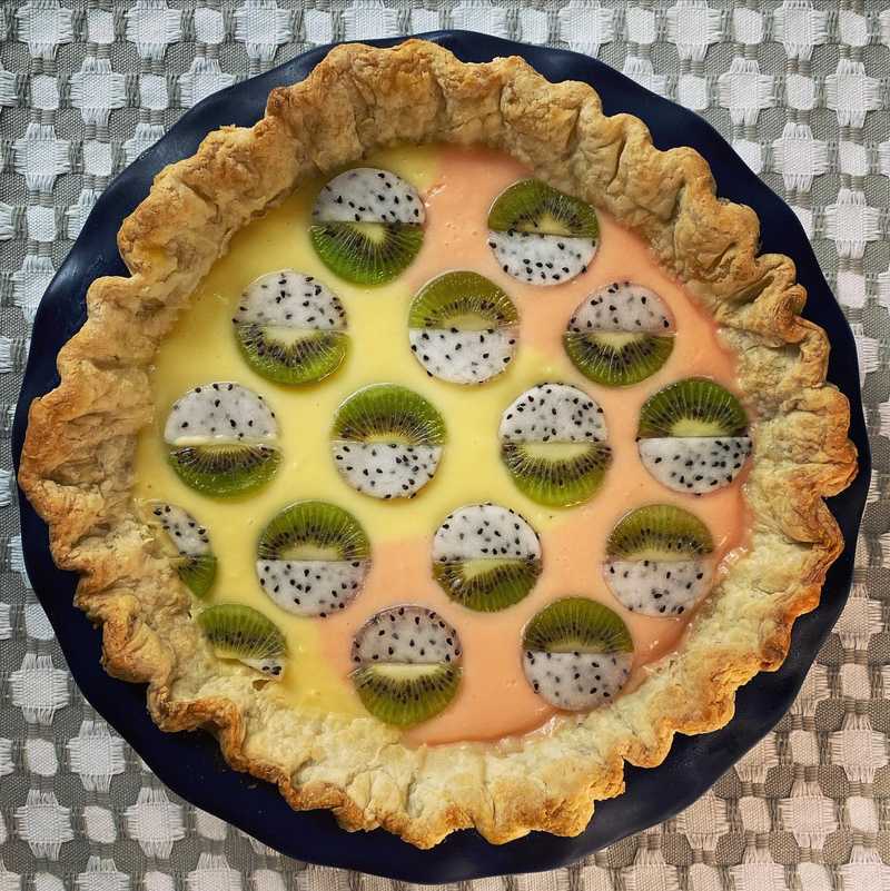 I may or may not have gotten several pie books for Christmas... orange and grapefruit curds with kiwi and dragonfruit 
.
.
.
.
.
#pieometry #thebookonpie #pieart #homemadedessert #pieoftheday